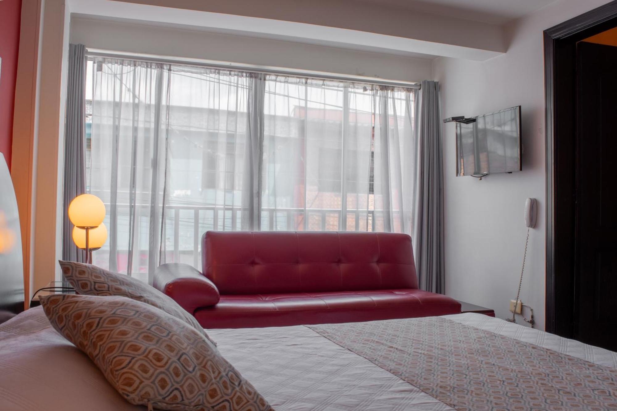 Hotel Victoria Чинчина Экстерьер фото