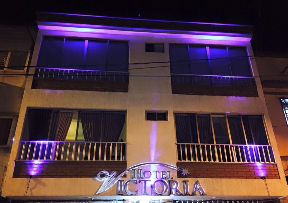 Hotel Victoria Чинчина Экстерьер фото